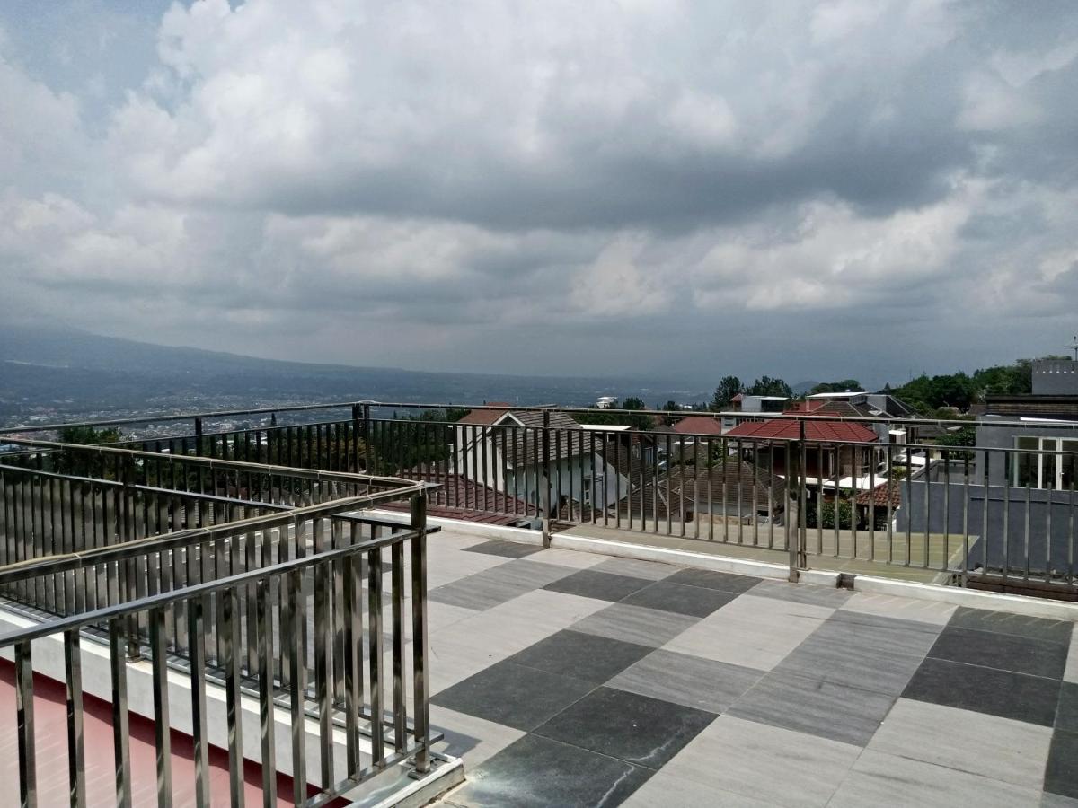 Villa Valencia บาตู ภายนอก รูปภาพ