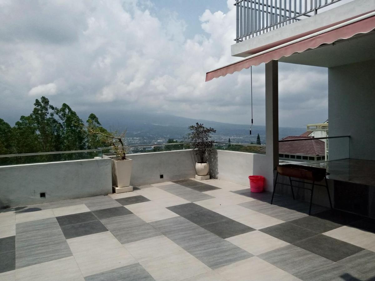 Villa Valencia บาตู ภายนอก รูปภาพ